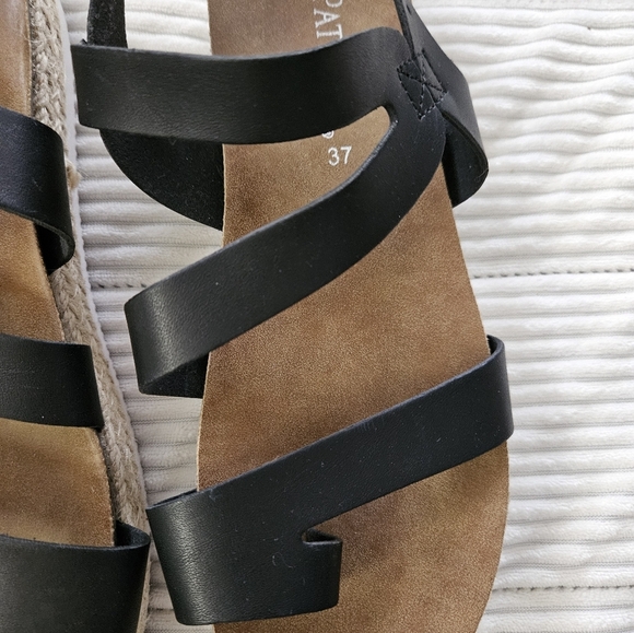 Patrizia Women's Black Sandals Size 37 - Picture 3 of 8